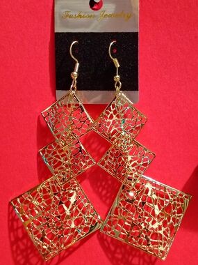 Fashion Jewelry Gold Dangle Square Filigree Earrings